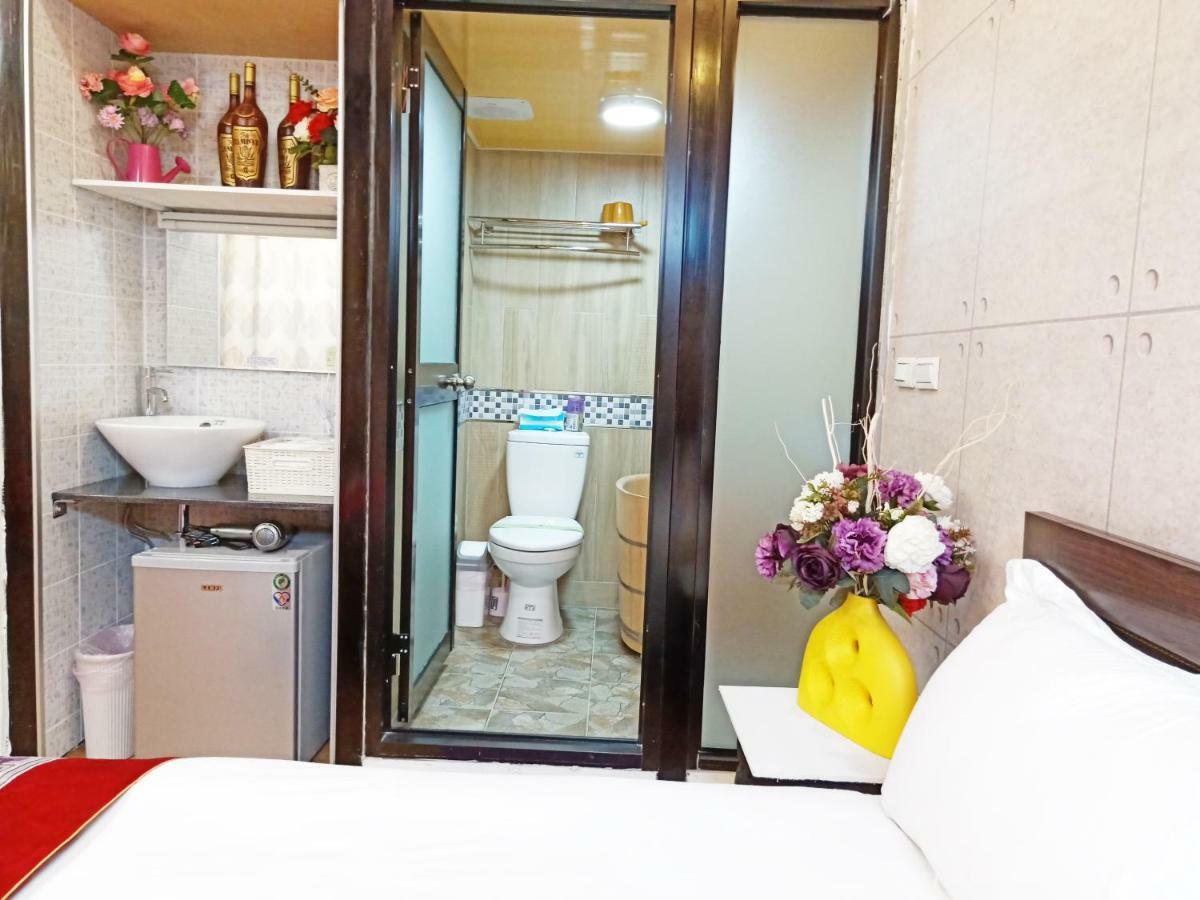 Woju Homestay Tainan Exterior foto