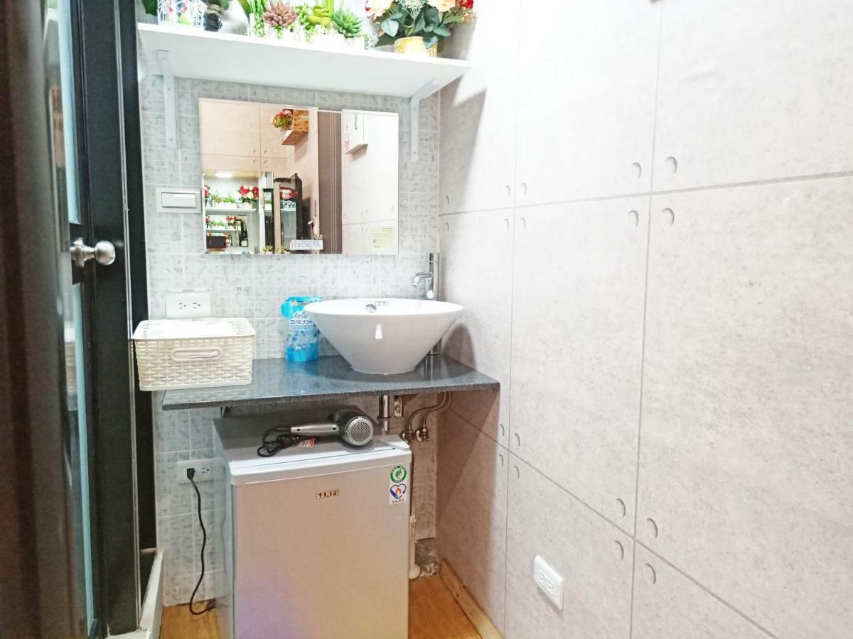 Woju Homestay Tainan Exterior foto